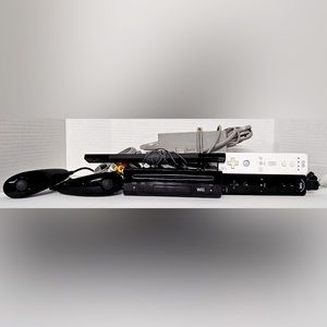 Nintendo Wii Black Console RVL-101 W/ Cables & 2 Wii Mote & 2 Nunchuck etc